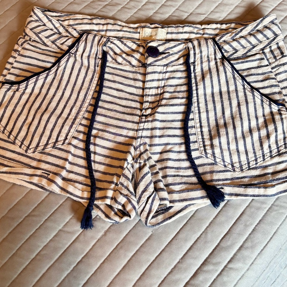 Jolt Linen Blend Stripped Blue shorts size 9